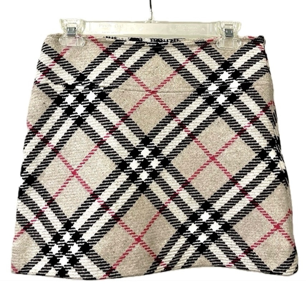 Burberry London Wool Tartan Mini Skirt Made in Italy
